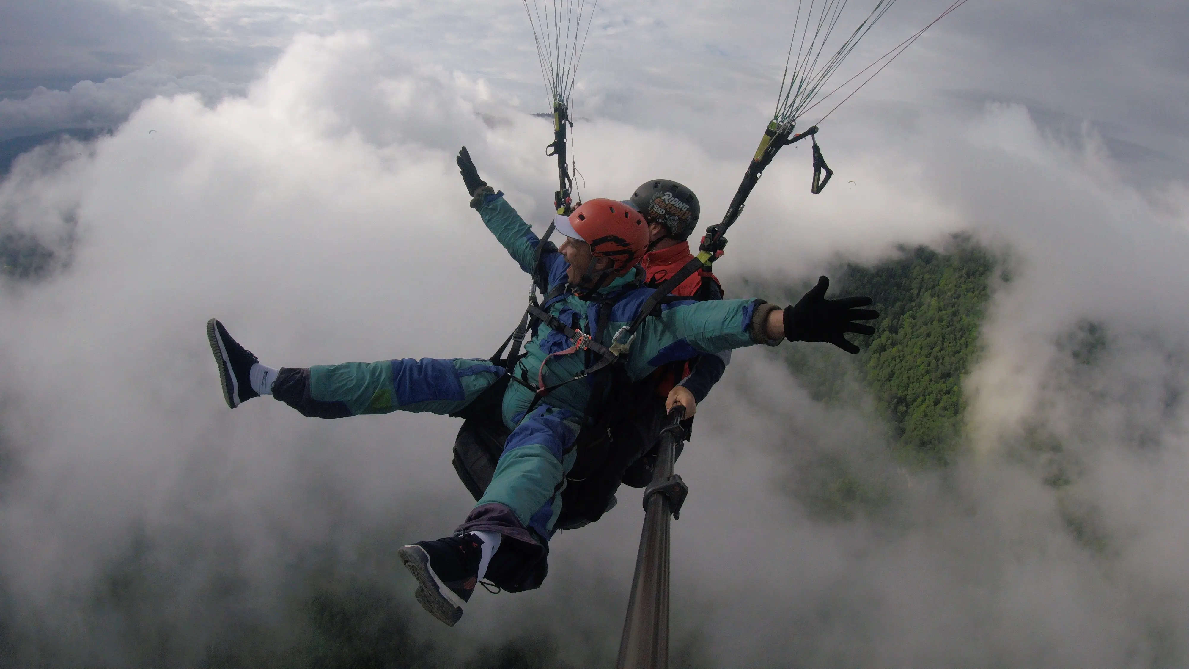 Парапланы в горах